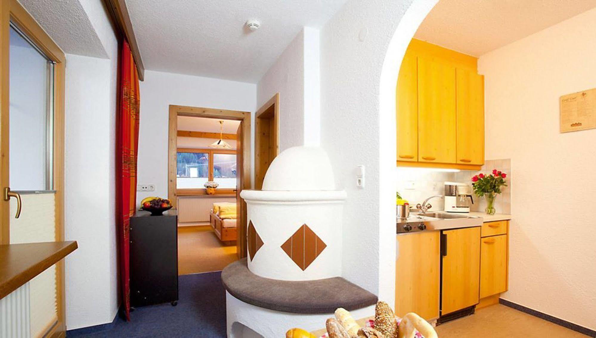 Top Tirol Appartement Huben  Exterior photo