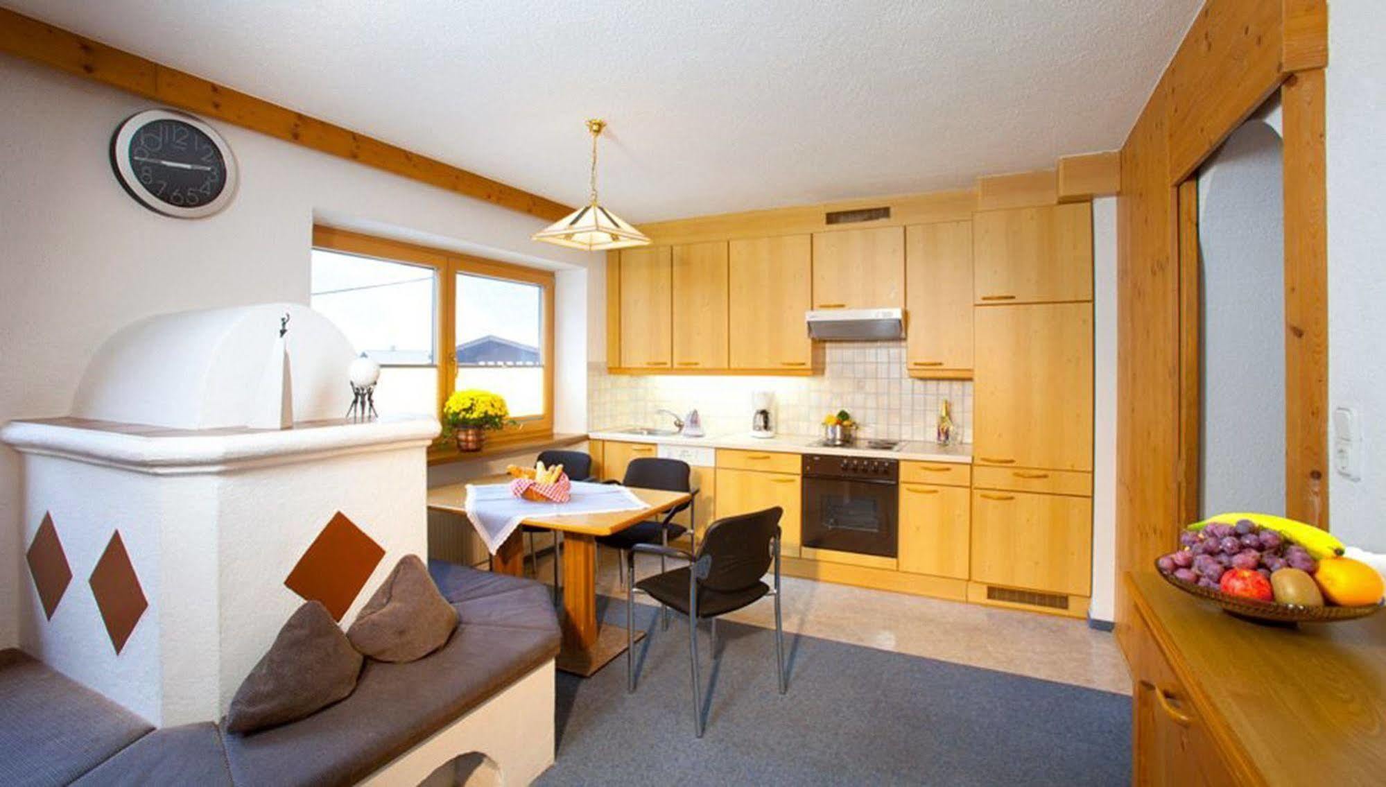 Top Tirol Appartement Huben  Exterior photo
