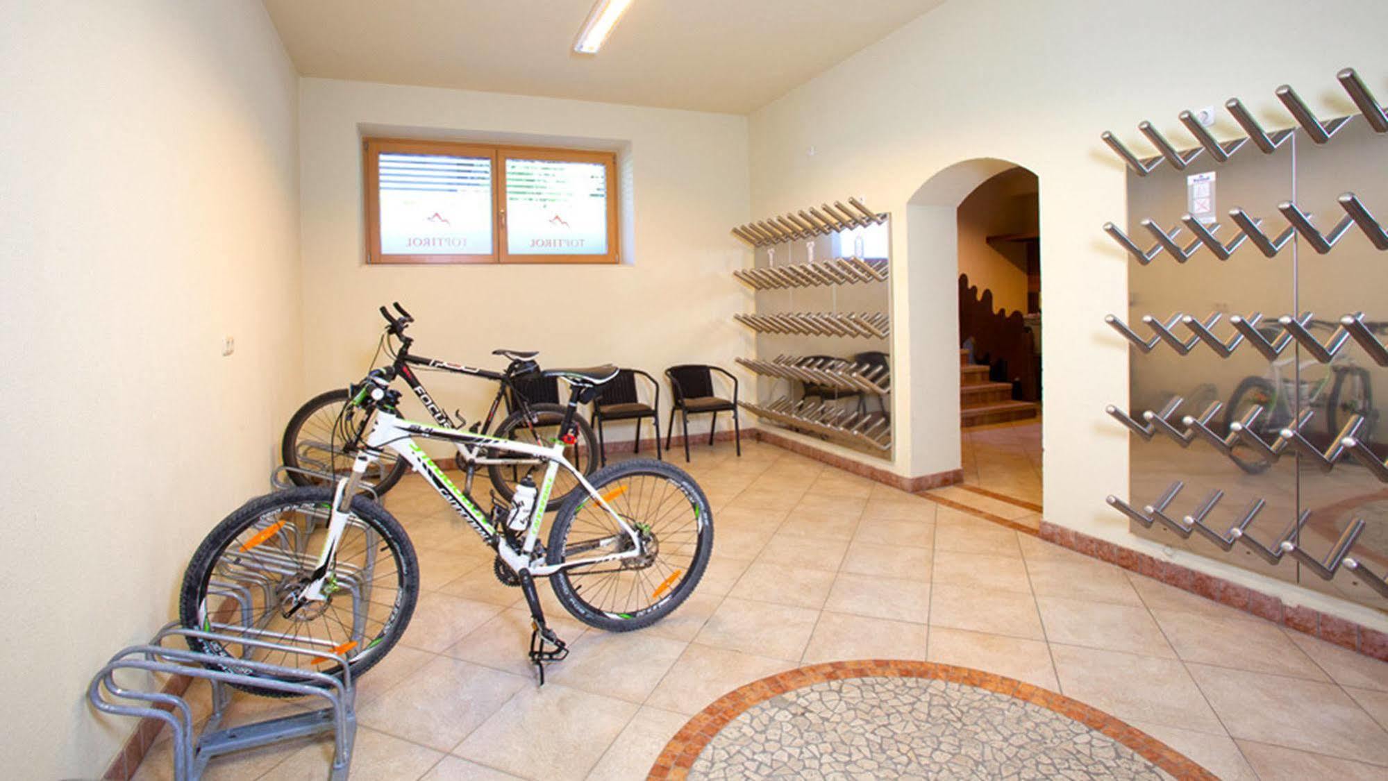 Top Tirol Appartement Huben  Exterior photo